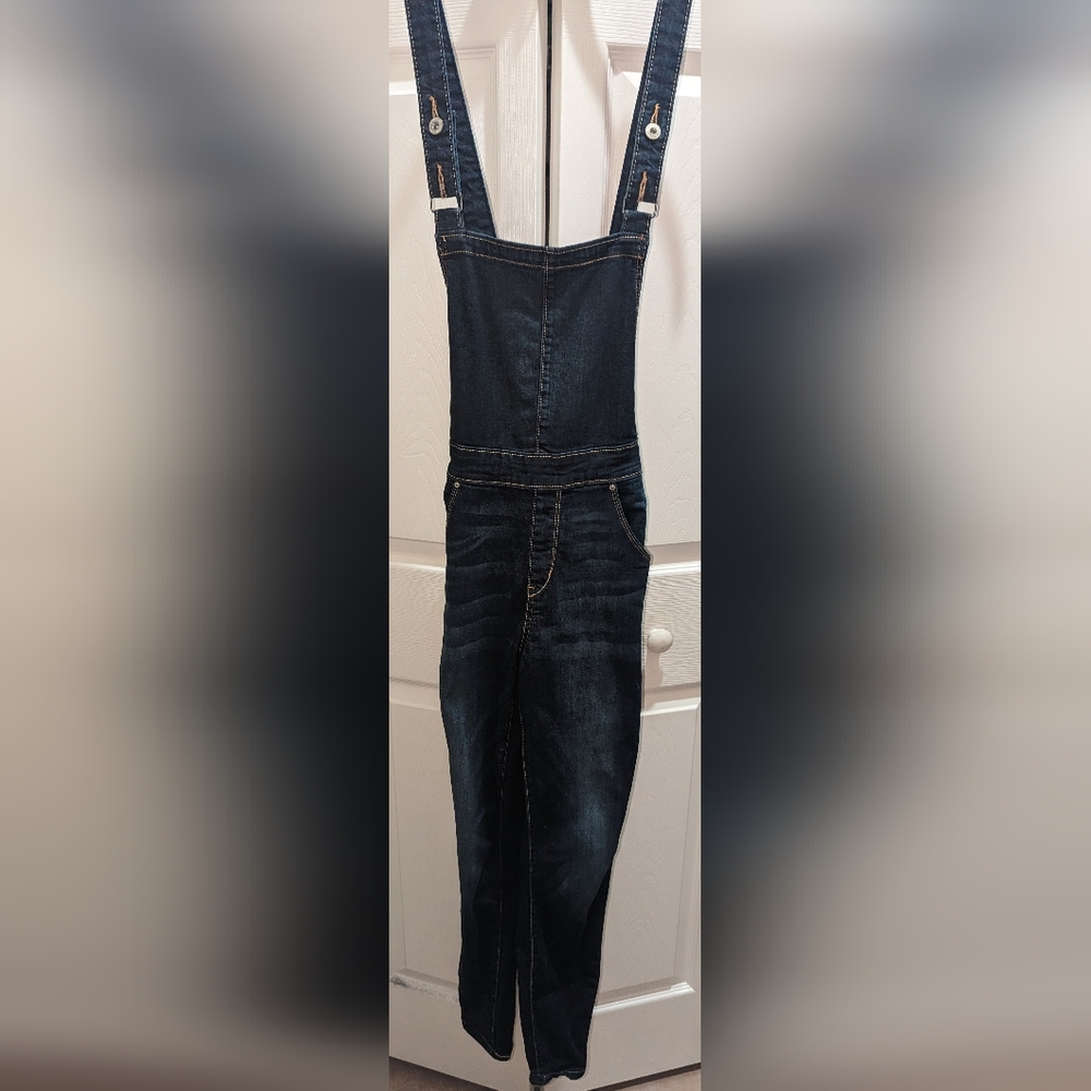 NWOT, Levi's Denizen, dark wash, skinny, overalls- ladies Jr size small